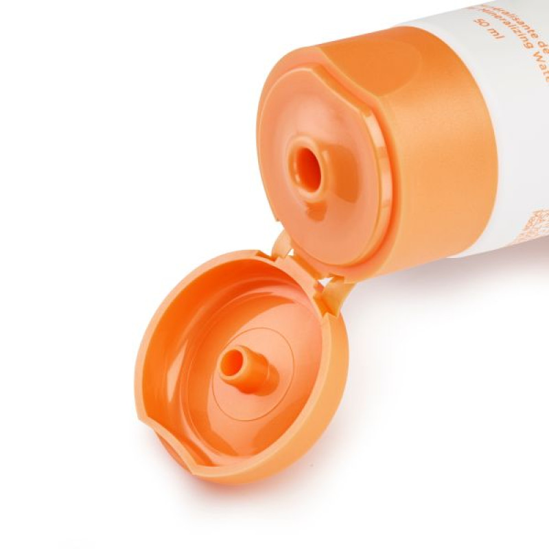 Солнцезащитный матирующий крем 3-в-1 Vichy Капиталь Солей SPF 50+ для жирной проблемной кожи 50 мл