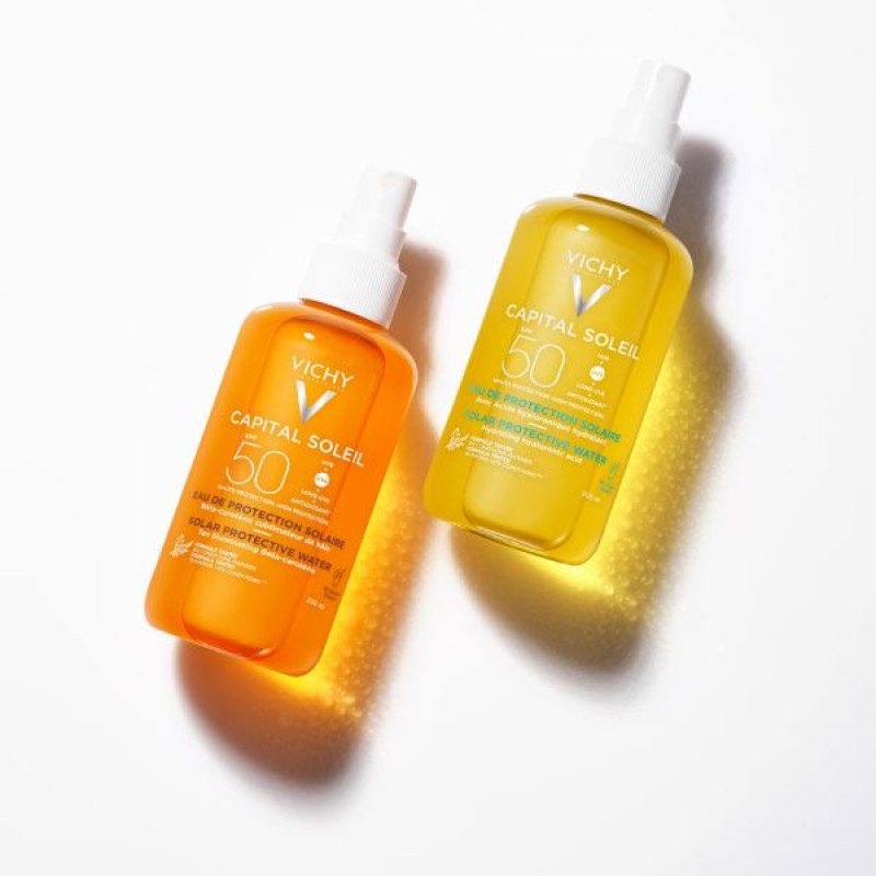 Сонцезахисний водний двофазний спрей Vichy Капіталь Солей SPF 50+ для обличчя і тіла з бета-каротином 200 мл