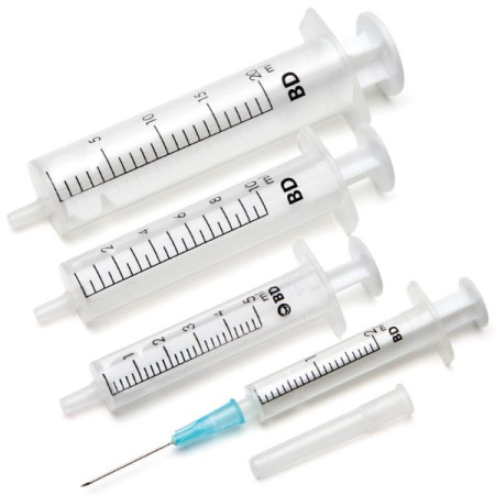 BD Discardit 20 ml injection syringe